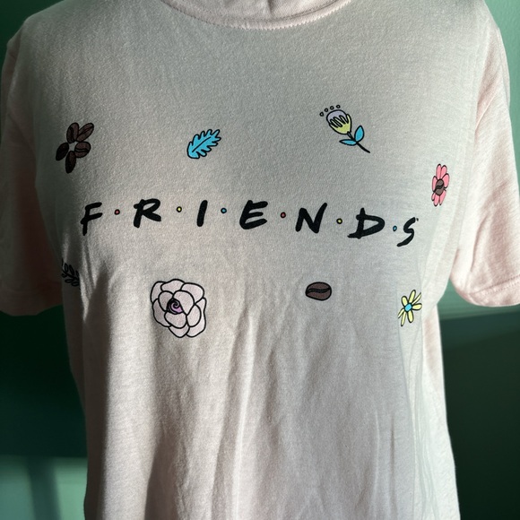 Friends pink t-shirt from Box Lunch Size L - Picture 8 of 9